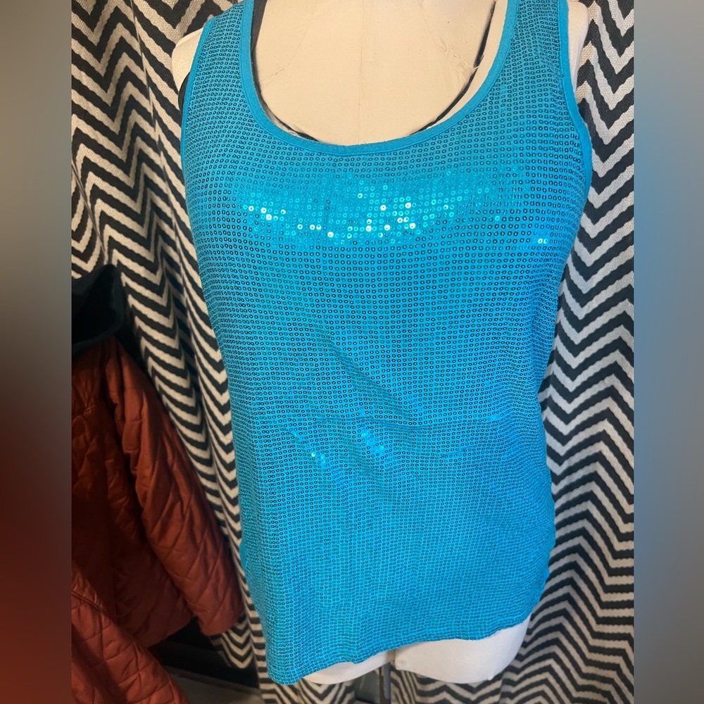 Talk tank top sequins